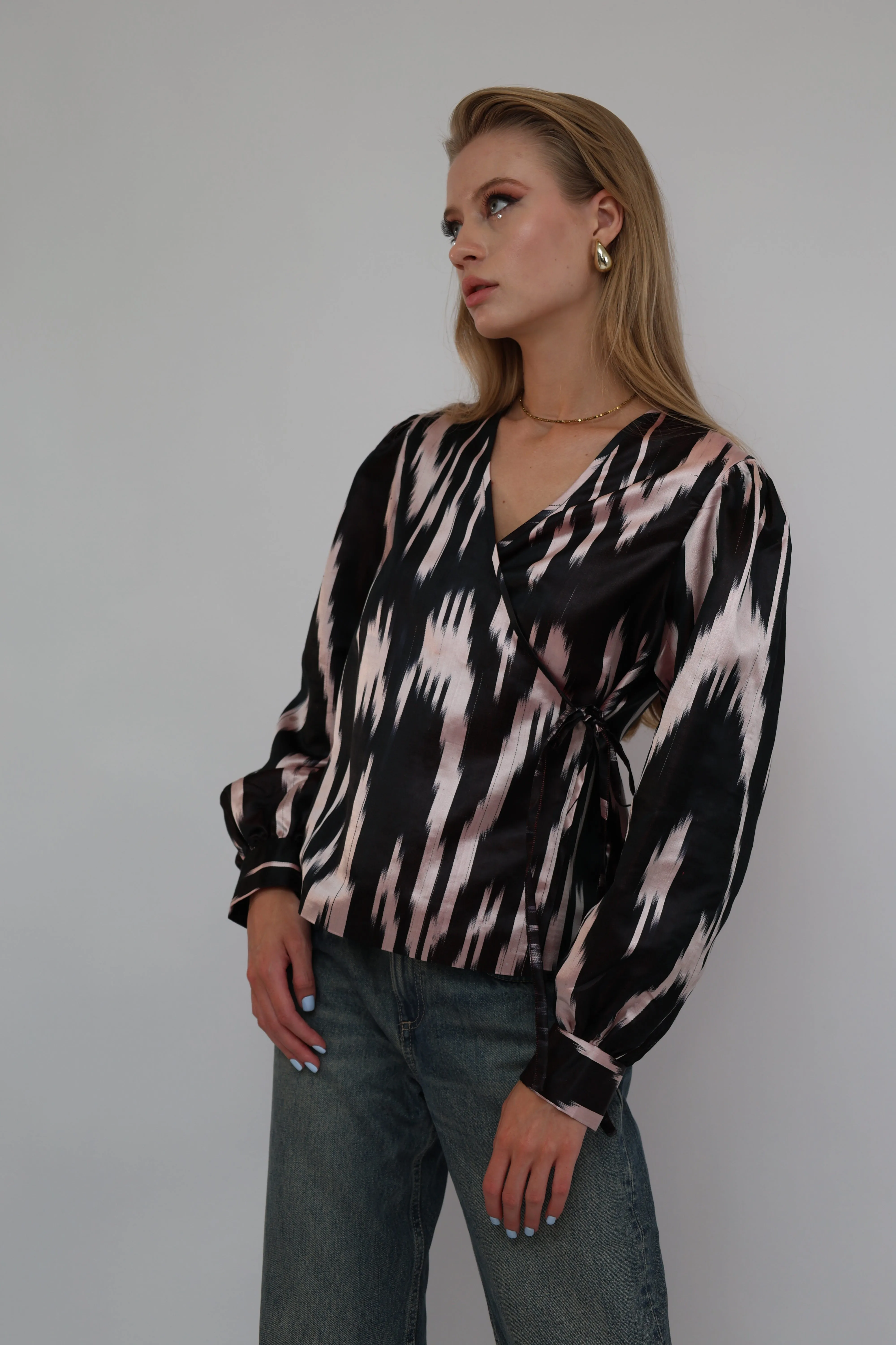 100% Silk Vintage Long Sleeve Blouse Black