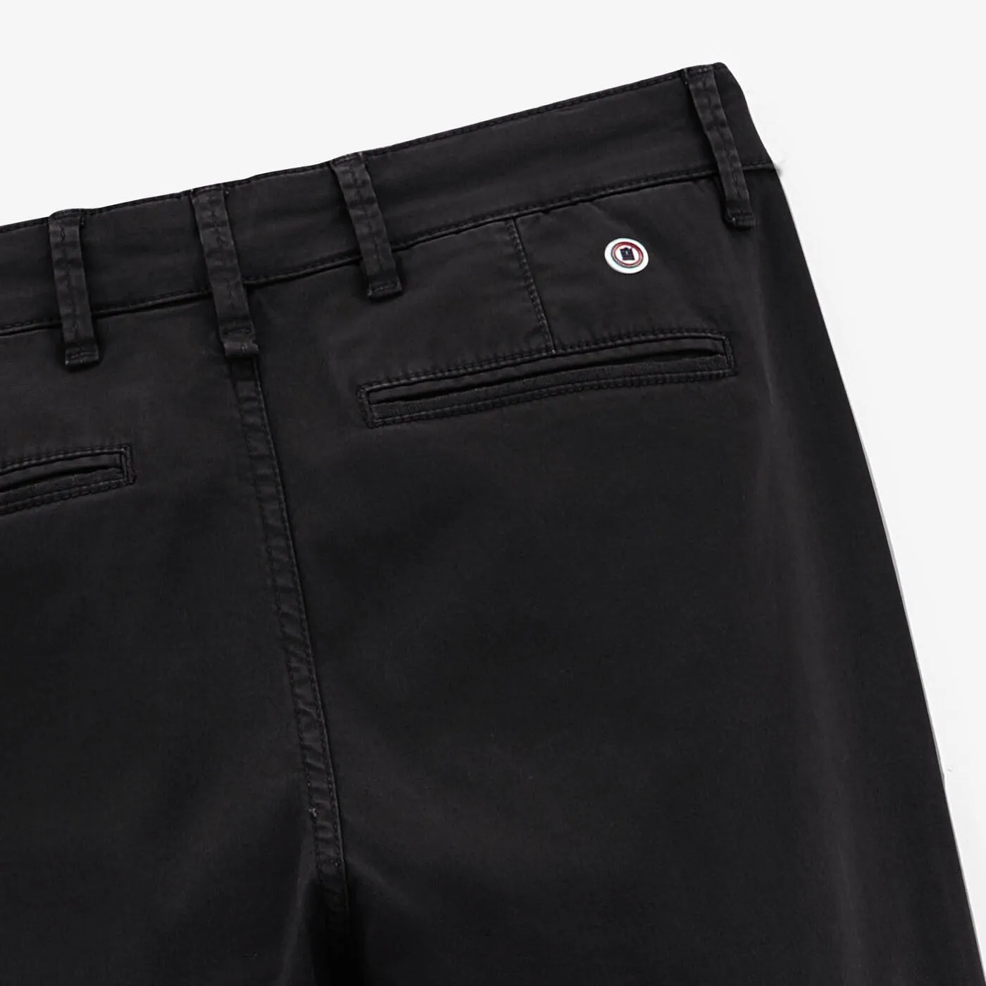 Chino 702 coupe confort noir