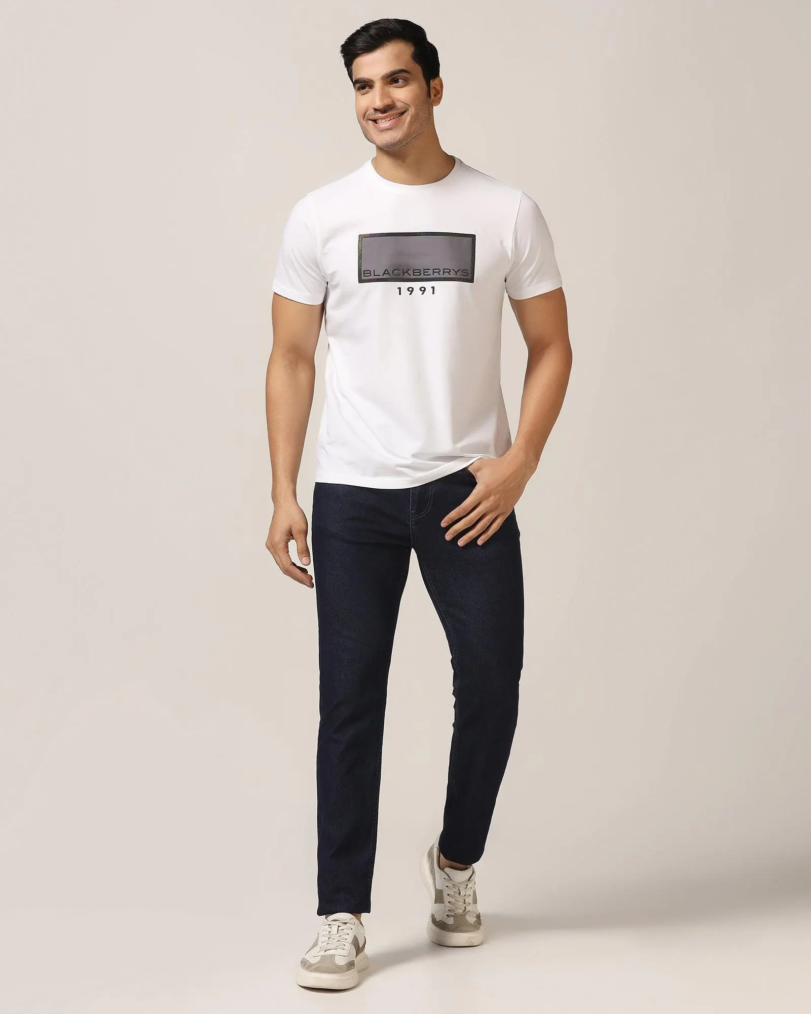 Crew Neck White Solid T-Shirt - Mambo